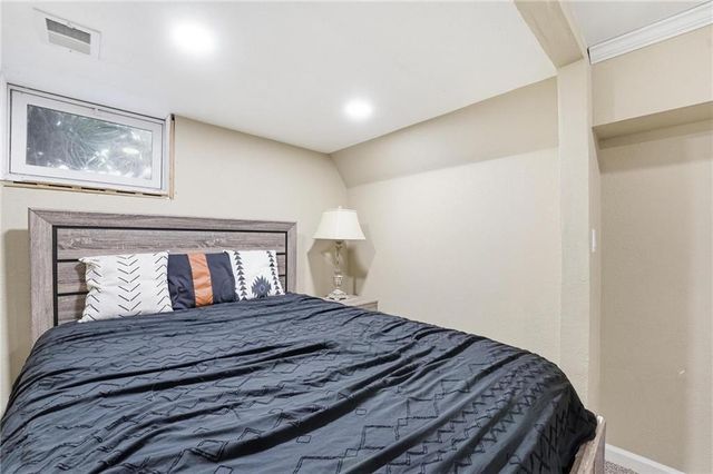 7502 N Wayne Avenue, Gladstone, MO 64118