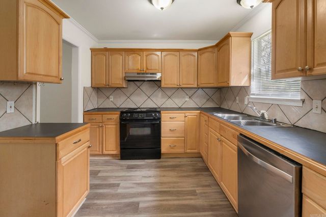 16 Perin Road, North Little Rock, AR 72118