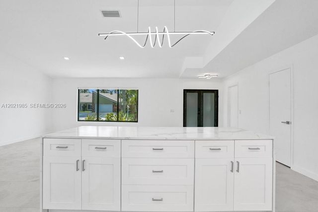 8775 SW 1st Pl, Coral Springs, FL 33071