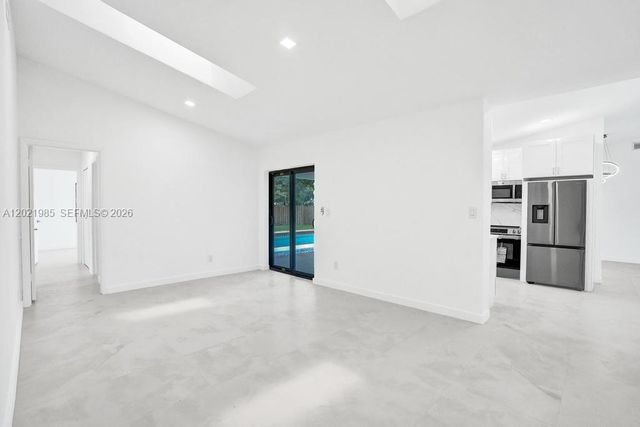 8775 SW 1st Pl, Coral Springs, FL 33071