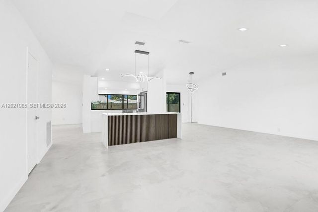 8775 SW 1st Pl, Coral Springs, FL 33071
