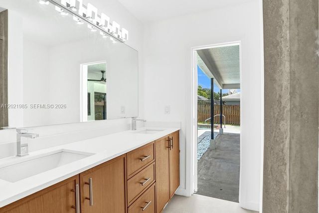 8775 SW 1st Pl, Coral Springs, FL 33071