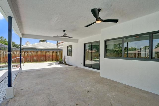 8775 SW 1st Pl, Coral Springs, FL 33071