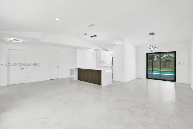 8775 SW 1st Pl, Coral Springs, FL 33071