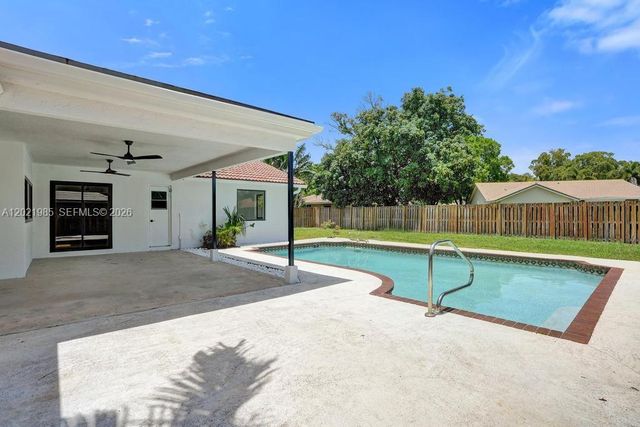 8775 SW 1st Pl, Coral Springs, FL 33071