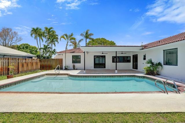 8775 SW 1st Pl, Coral Springs, FL 33071