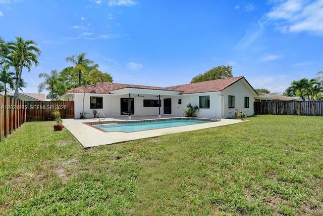 8775 SW 1st Pl, Coral Springs, FL 33071