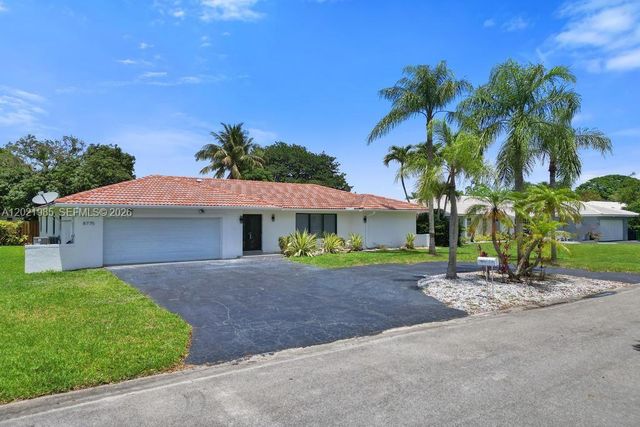 8775 SW 1st Pl, Coral Springs, FL 33071