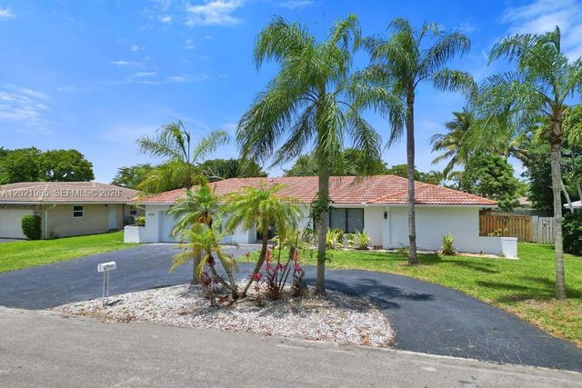 8775 SW 1st Pl, Coral Springs, FL 33071