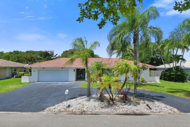 8775 SW 1st Pl, Coral Springs, FL 33071