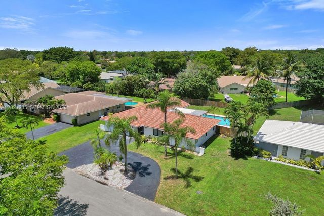 8775 SW 1st Pl, Coral Springs, FL 33071