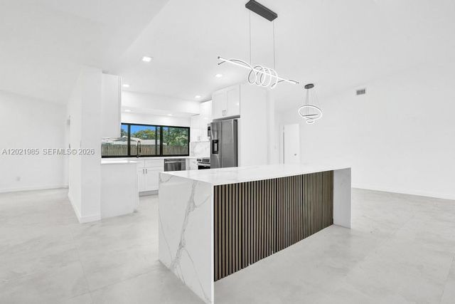 8775 SW 1st Pl, Coral Springs, FL 33071