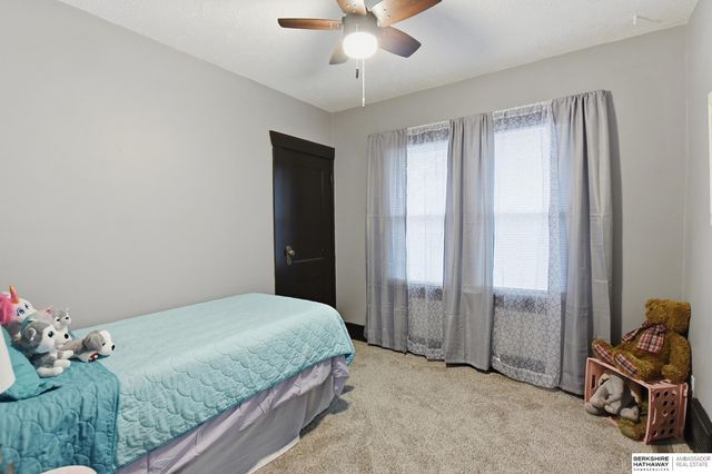 2922 N 49th Street, Omaha, NE 68104