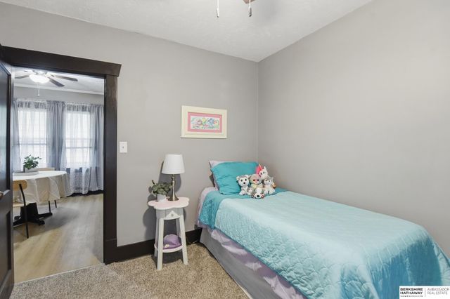 2922 N 49th Street, Omaha, NE 68104