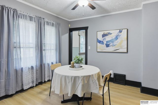 2922 N 49th Street, Omaha, NE 68104