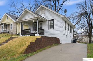 2922 N 49th Street, Omaha, NE 68104