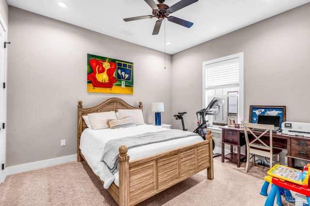 1649 Hatton St, Pensacola, FL 32503