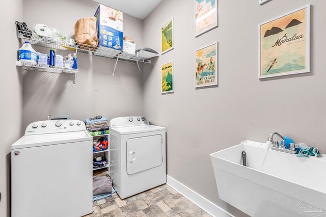 1649 Hatton St, Pensacola, FL 32503