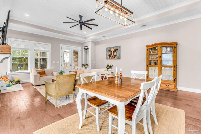 1649 Hatton St, Pensacola, FL 32503