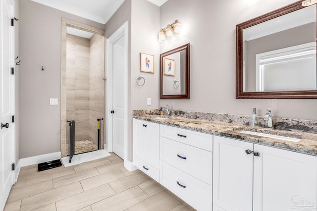 1649 Hatton St, Pensacola, FL 32503