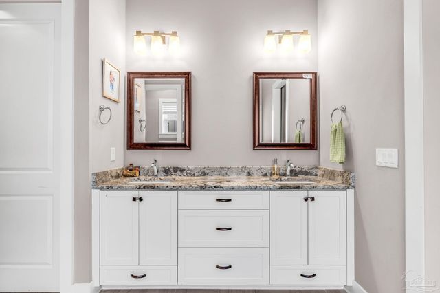 1649 Hatton St, Pensacola, FL 32503