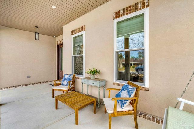 1649 Hatton St, Pensacola, FL 32503