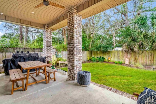 1649 Hatton St, Pensacola, FL 32503