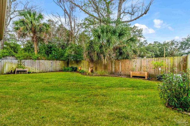 1649 Hatton St, Pensacola, FL 32503