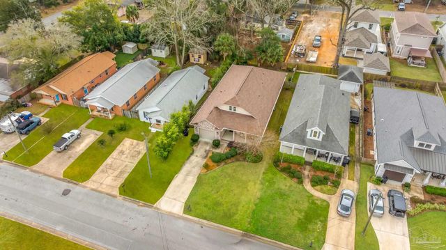 1649 Hatton St, Pensacola, FL 32503