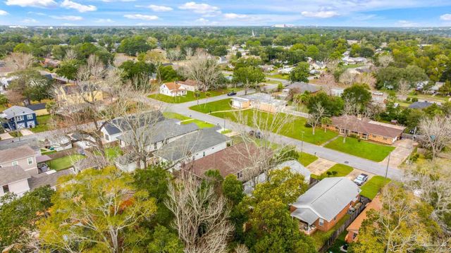 1649 Hatton St, Pensacola, FL 32503