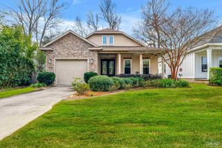 1649 Hatton St, Pensacola, FL 32503