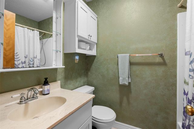 800 Copperas DR, Caldwell, TX 77836