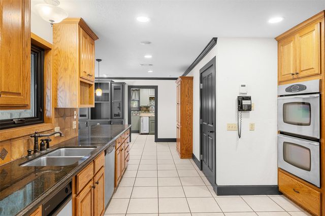 800 Copperas DR, Caldwell, TX 77836