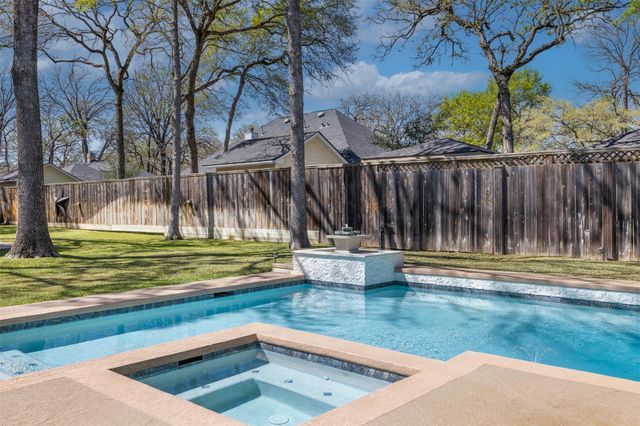 800 Copperas DR, Caldwell, TX 77836