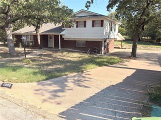 1009 11th Street NW, Mineral Wells, TX 76067