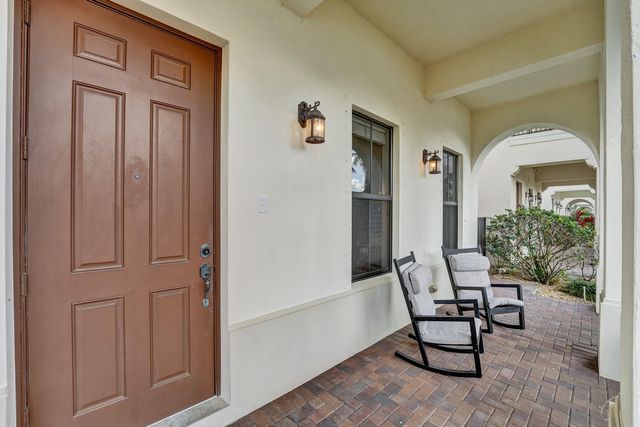 3946 NW 84th Way, Cooper City, FL 33024