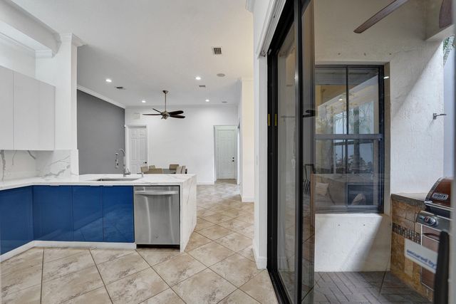 3946 NW 84th Way, Cooper City, FL 33024