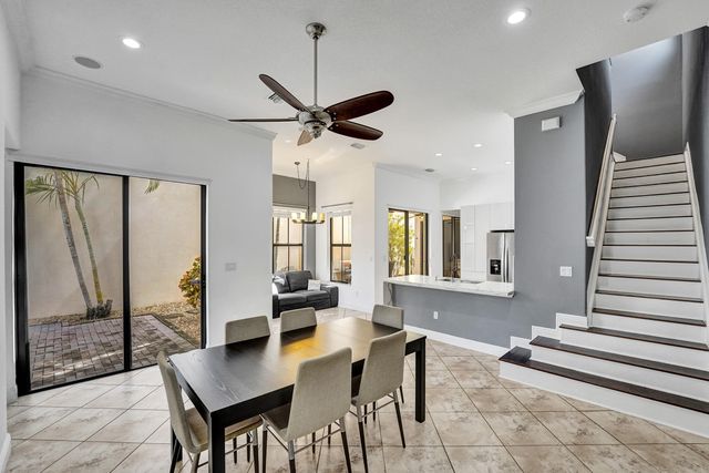 3946 NW 84th Way, Cooper City, FL 33024
