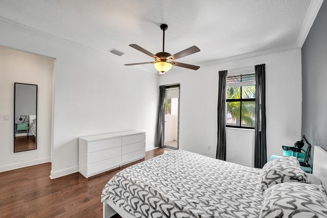3946 NW 84th Way, Cooper City, FL 33024