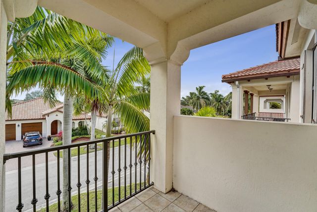 3946 NW 84th Way, Cooper City, FL 33024