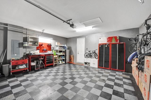 3946 NW 84th Way, Cooper City, FL 33024