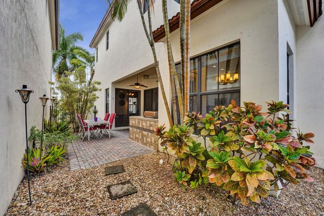 3946 NW 84th Way, Cooper City, FL 33024