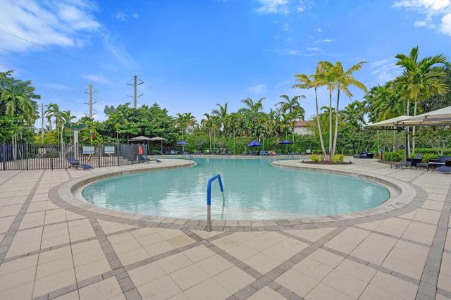 3946 NW 84th Way, Cooper City, FL 33024