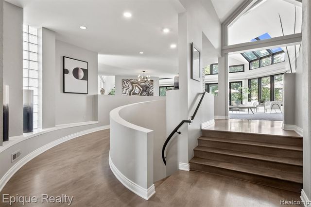 4912 Oakwood Court, Commerce Twp, MI 48382