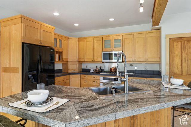 933 N SWISS FARM CT, Midway, UT 84049