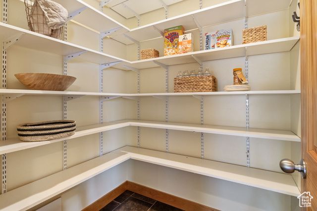 933 N SWISS FARM CT, Midway, UT 84049