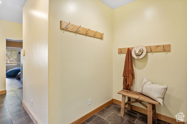 933 N SWISS FARM CT, Midway, UT 84049