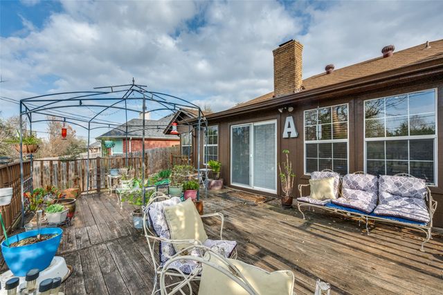 803 Twin Creek Drive, Mansfield, TX 76063