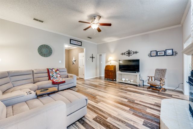 803 Twin Creek Drive, Mansfield, TX 76063