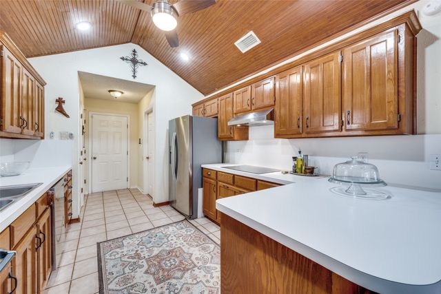 803 Twin Creek Drive, Mansfield, TX 76063